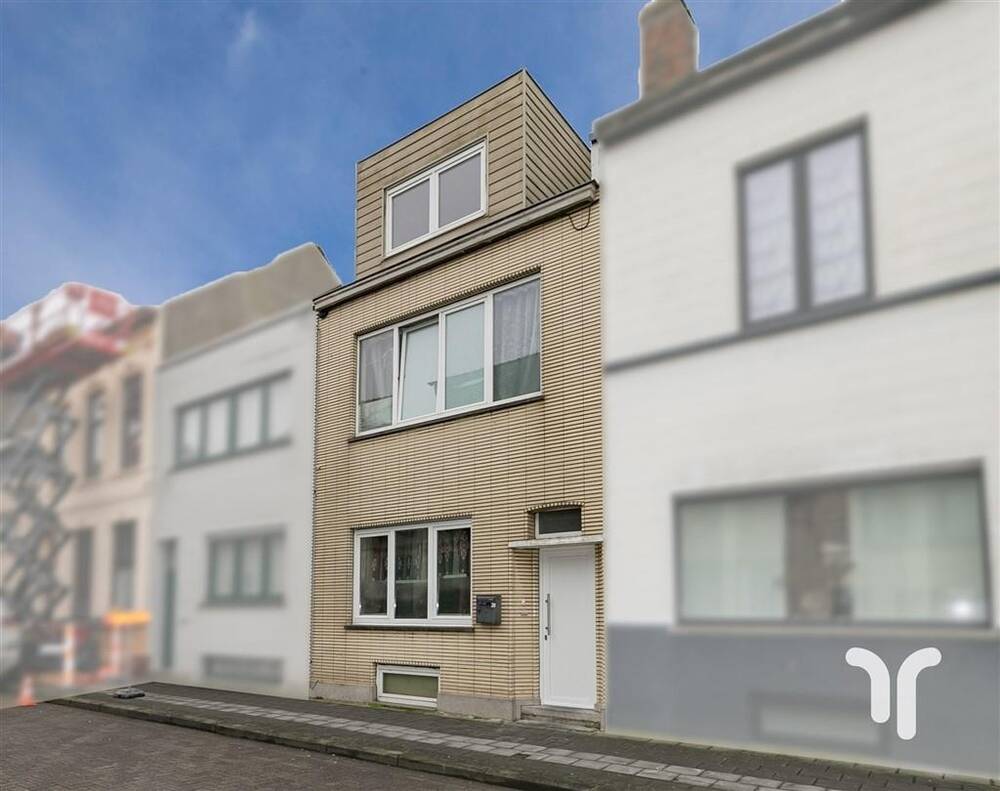 Huis te  koop in Oostende 8400 199000.00€ 3 slaapkamers 173.00m² - Zoekertje 303805