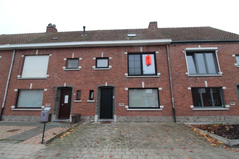 Huis te  huur in Dadizele 8890 750.00€  slaapkamers m² - Zoekertje 304193