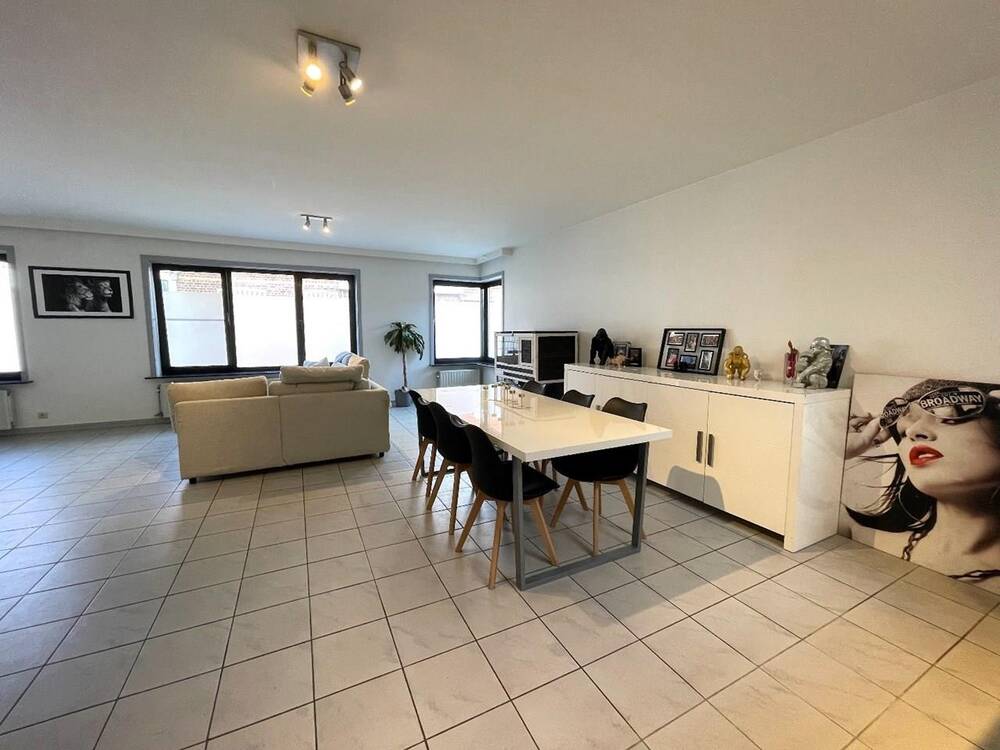 Appartement te  huur in Lauwe 8930 700.00€ 3 slaapkamers 110.00m² - Zoekertje 304927