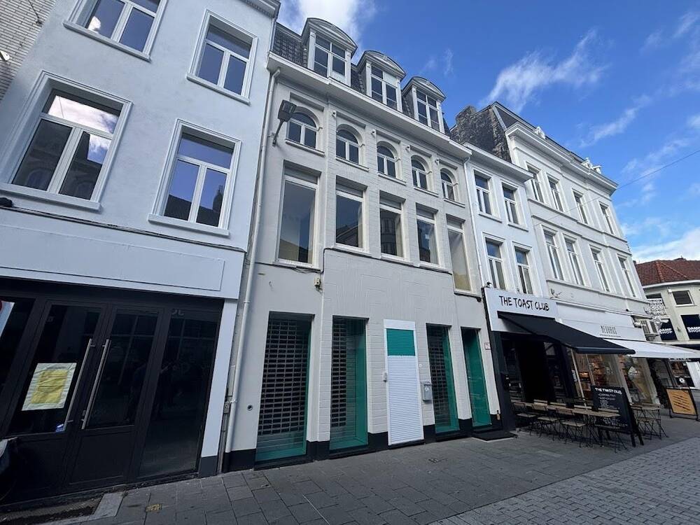 Handelszaak te  huur in Kortrijk 8500 2750.00€  slaapkamers 169.00m² - Zoekertje 303922