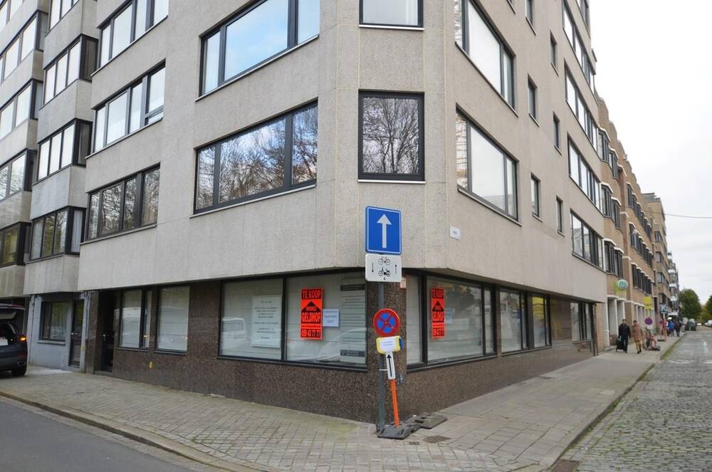 Handelszaak te  koop in Oostende 8400 275000.00€  slaapkamers m² - Zoekertje 303867