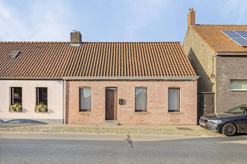 Huis te  koop in Deerlijk 8540 185000.00€  slaapkamers 169.00m² - Zoekertje 303780