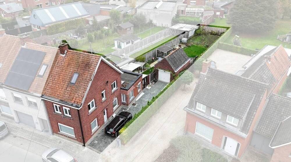 Huis te  koop in Roeselare 8800 264000.00€ 4 slaapkamers 152.00m² - Zoekertje 304535