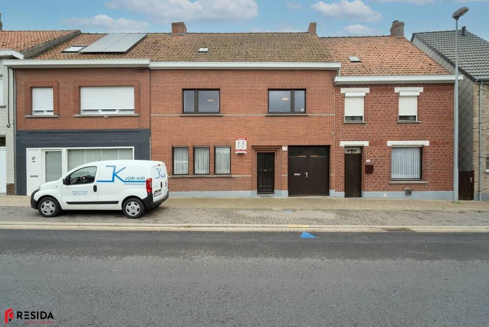 Huis te  koop in Otegem 8553 245000.00€ 5 slaapkamers 225.00m² - Zoekertje 305511