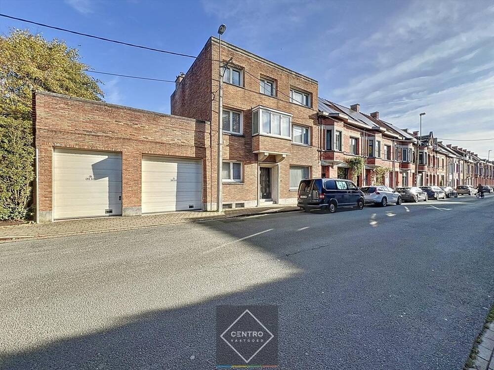 Handelszaak te  koop in Roeselare 8800 539000.00€ 7 slaapkamers 623.00m² - Zoekertje 305679