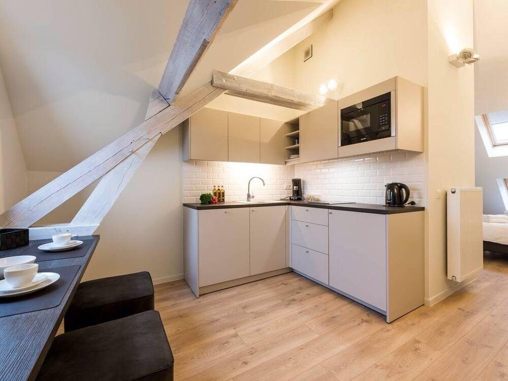 Appartement te  huur in Brugge 8000 670.00€ 1 slaapkamers m² - Zoekertje 305285