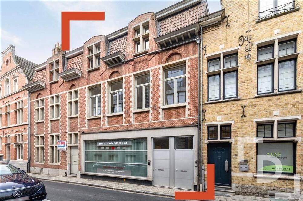 Huis te  koop in Ieper 8900 395000.00€  slaapkamers 290.00m² - Zoekertje 305983