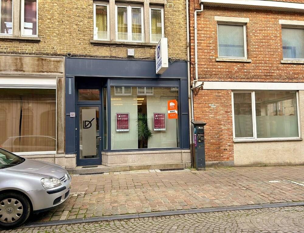 Handelszaak te  huur in Ieper 8900 475.00€  slaapkamers m² - Zoekertje 305484