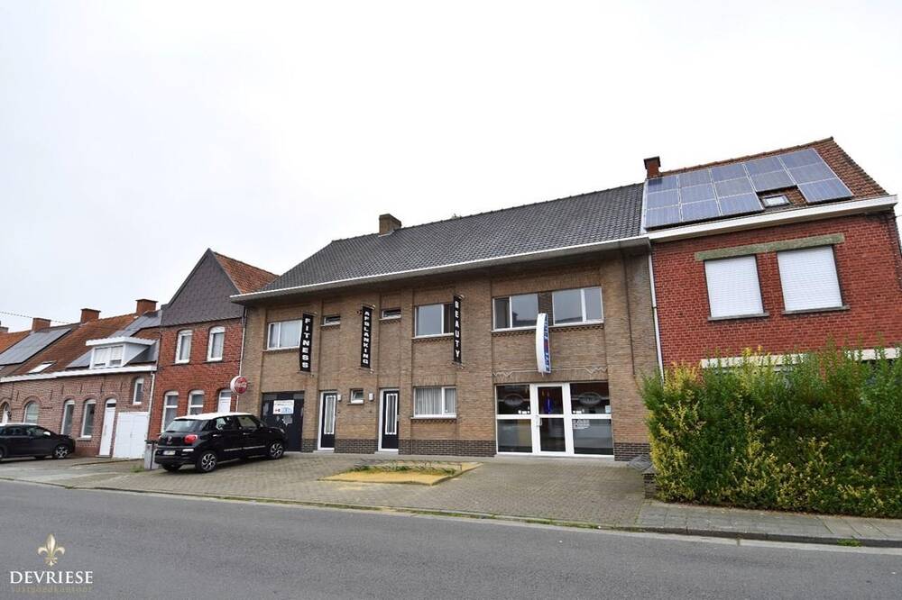 Huis te  koop in Gullegem 8560 575000.00€ 2 slaapkamers 759.00m² - Zoekertje 305482