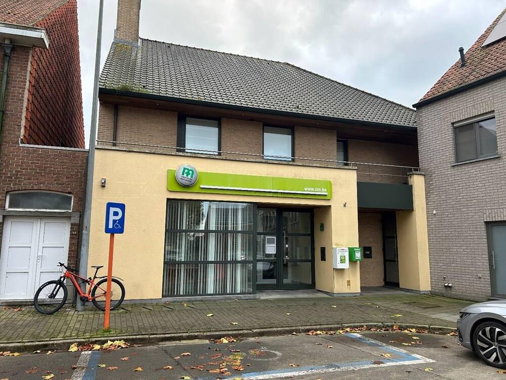 Handelszaak te  koop in Wielsbeke 8710 449000.00€  slaapkamers m² - Zoekertje 305961