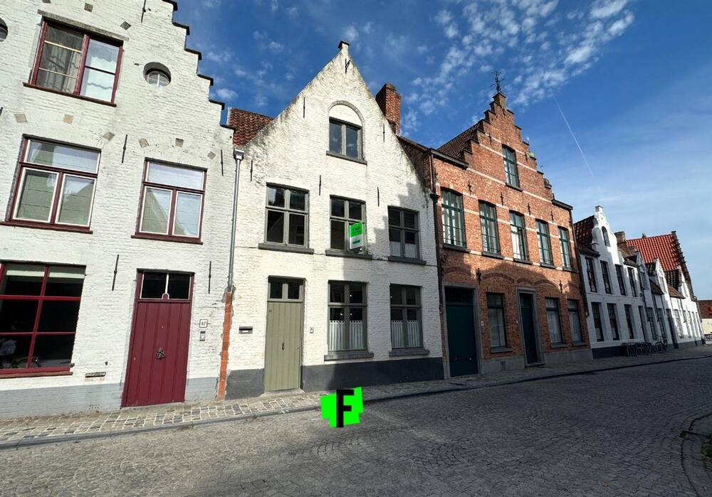 Huis te  huur in Brugge 8000 1290.00€ 3 slaapkamers 201.00m² - Zoekertje 305810