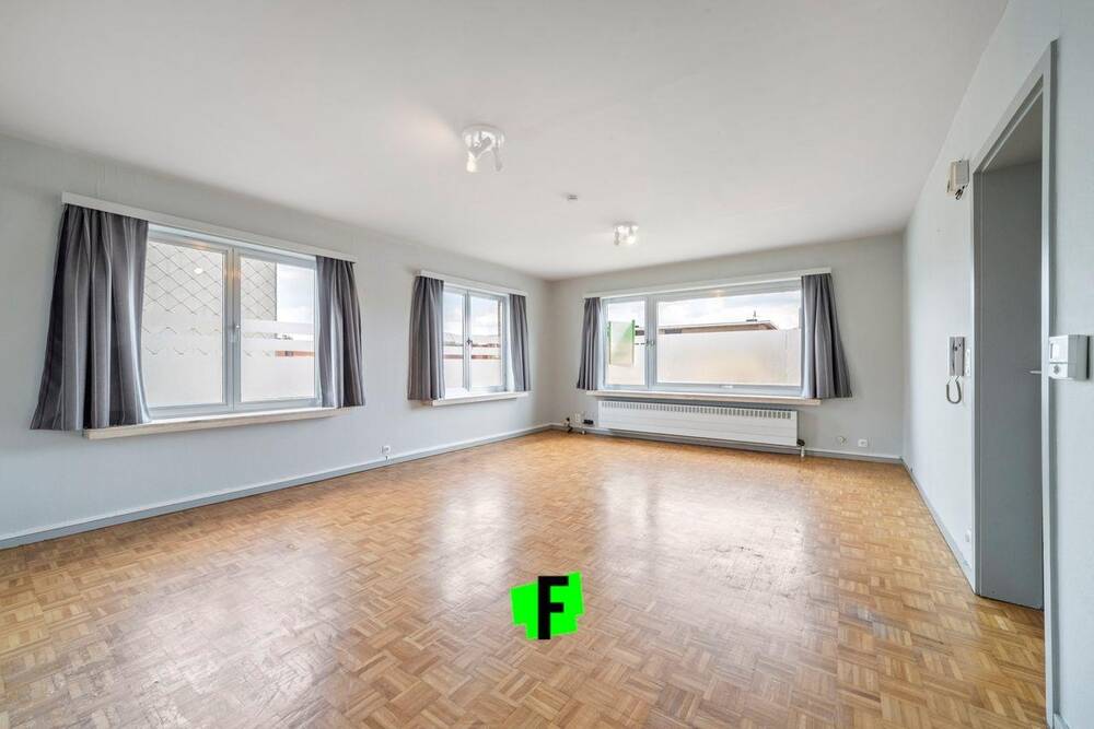 Appartement te  in Brugge 8000 195000.00€ 2 slaapkamers 92.00m² - Zoekertje 307983