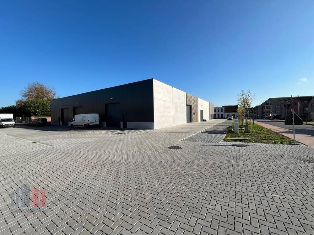 Handelszaak te  koop in Dentergem 8720 415000.00€  slaapkamers 321.00m² - Zoekertje 307821