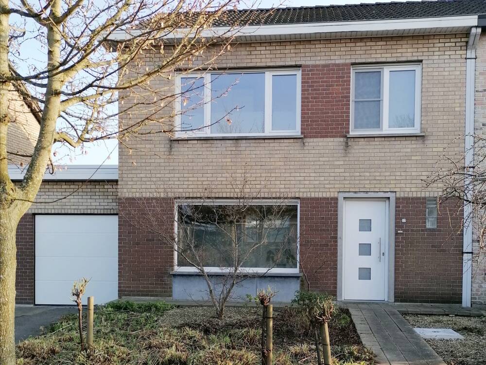 Huis te  huur in Tielt 8700 930.00€ 3 slaapkamers m² - Zoekertje 307255