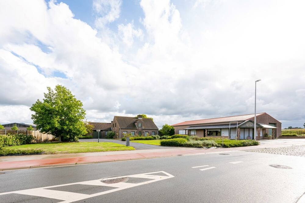 Huis te  koop in Hooglede 8830 980000.00€ 3 slaapkamers 320.00m² - Zoekertje 306678