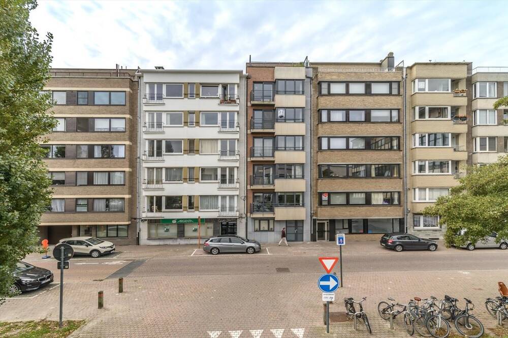 Appartement te  koop in Oostende 8400 349000.00€ 2 slaapkamers m² - Zoekertje 308240