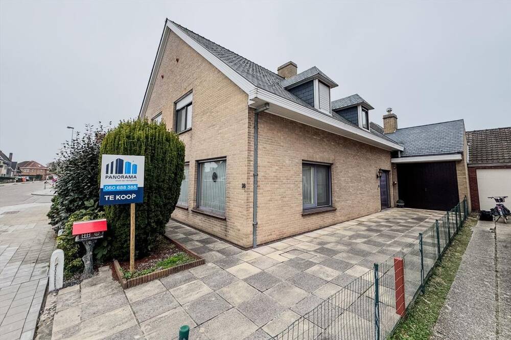 Huis te  koop in Sint-Michiels 8200 380000.00€ 2 slaapkamers 246.00m² - Zoekertje 308292