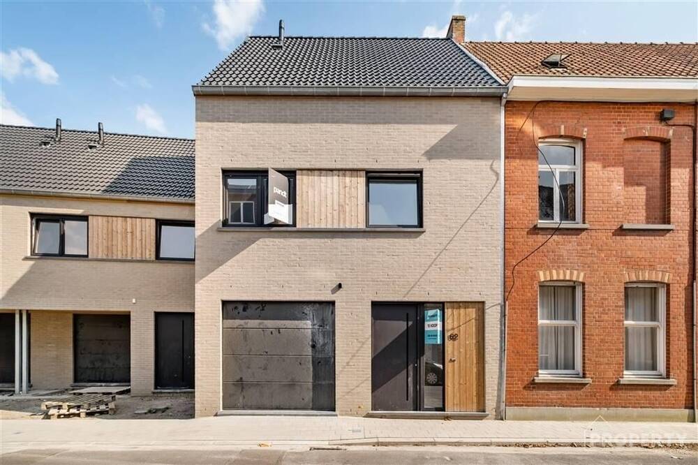 Huis te  koop in Wevelgem 8560 343107.00€ 3 slaapkamers 156.00m² - Zoekertje 306295