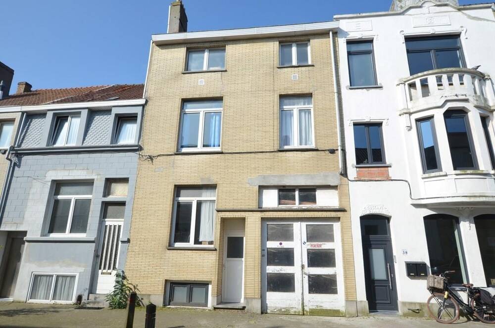 Huis te  koop in Oostende 8400 275000.00€ 4 slaapkamers m² - Zoekertje 307069