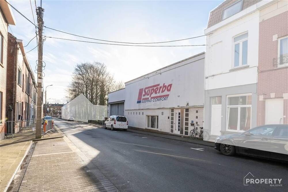 Handelszaak te  koop in Kortrijk 8500 795000.00€  slaapkamers 2025.00m² - Zoekertje 306851