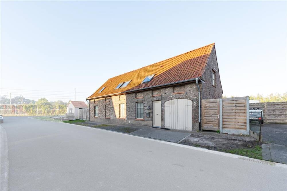 Huis te  koop in Oostkamp 8020 449000.00€ 3 slaapkamers m² - Zoekertje 308990