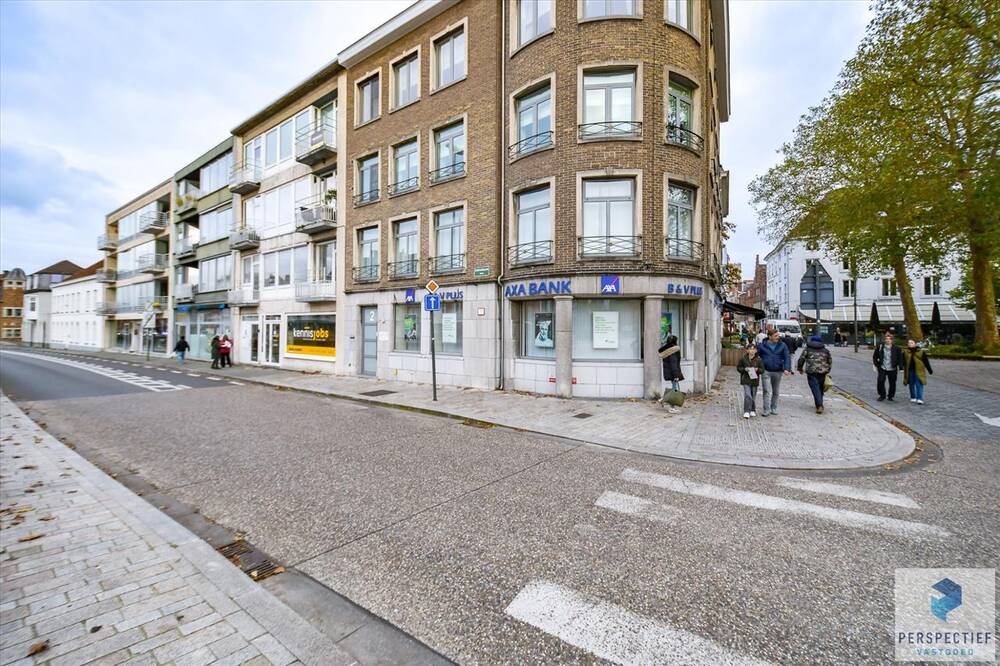 Handelszaak te  huur in Brugge 8000 1600.00€  slaapkamers 98.00m² - Zoekertje 310017