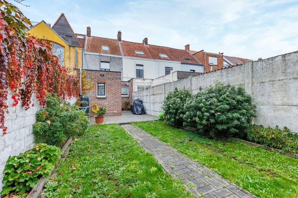 Huis te  koop in Brugge 8000 249000.00€ 4 slaapkamers 134.00m² - Zoekertje 308723