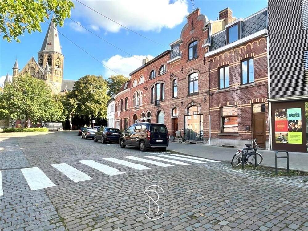 Huis te  koop in Kortrijk 8500 234000.00€ 4 slaapkamers 160.00m² - Zoekertje 309003