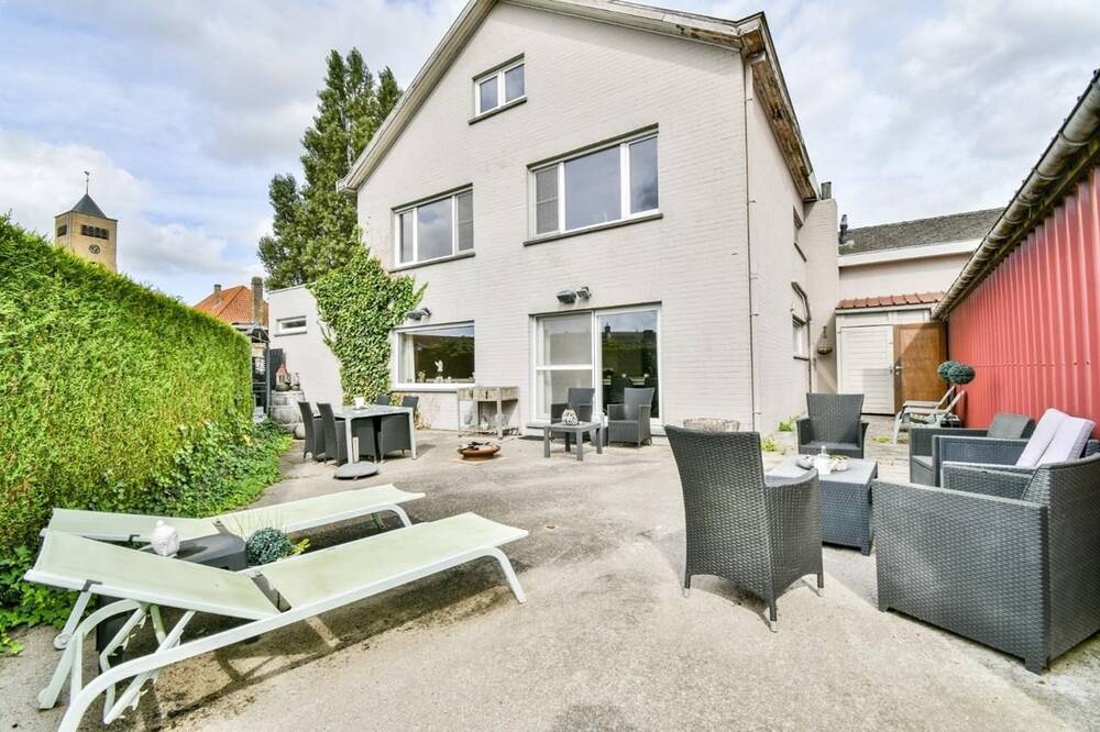 Huis te  koop in Torhout 8820 479000.00€ 6 slaapkamers m² - Zoekertje 309984