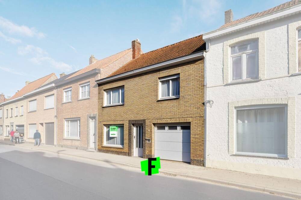 Huis te  koop in Beveren-aan-den-Ijzer 8691 179000.00€ 3 slaapkamers 0.00m² - Zoekertje 308678