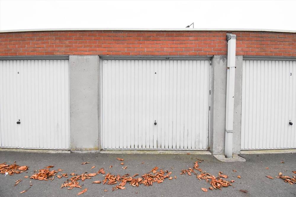 Parking & garage te  huur in Roeselare 8800 75.00€  slaapkamers m² - Zoekertje 310421