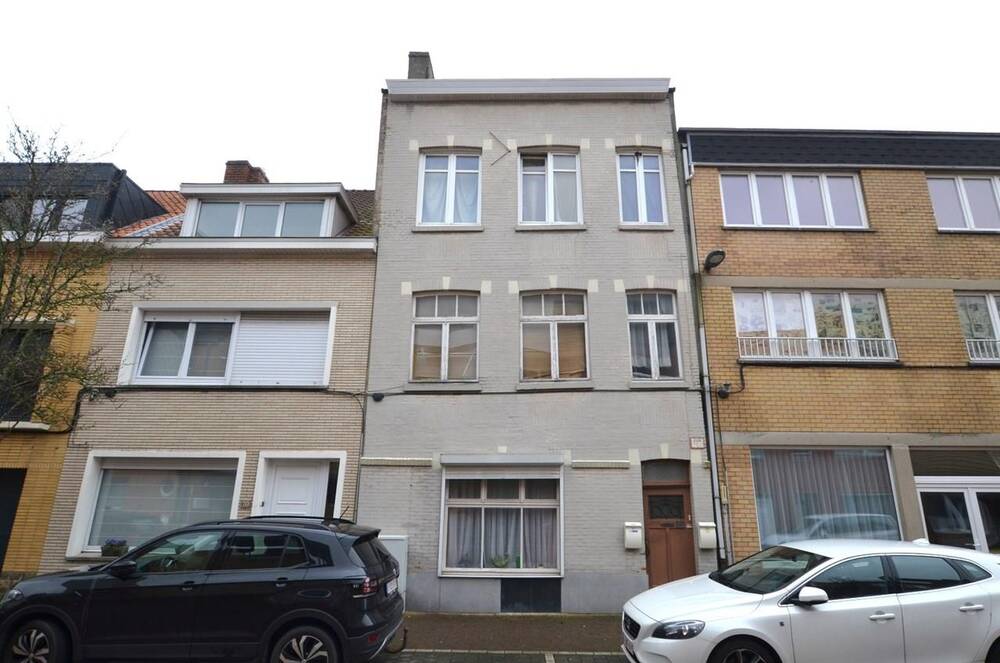 Huis te  koop in Oostende 8400 179000.00€ 4 slaapkamers m² - Zoekertje 311175