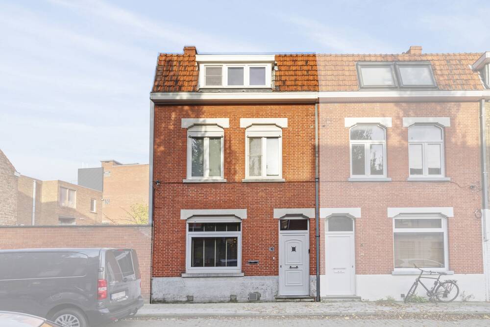 Huis te  koop in Sint-Andries 8200 348000.00€ 3 slaapkamers 156.00m² - Zoekertje 310894