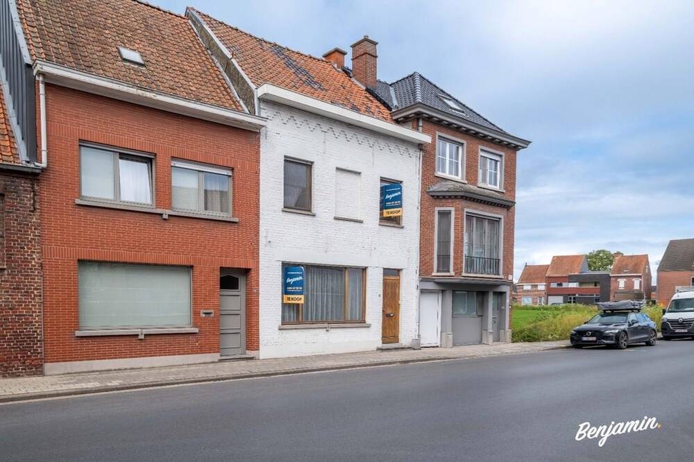 Huis te  koop in Ledegem 8880 149000.00€  slaapkamers 152.00m² - Zoekertje 312747