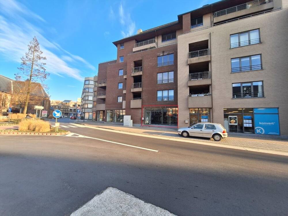 Handelszaak te  huur in Roeselare 8800 1625.00€  slaapkamers 148.00m² - Zoekertje 313485