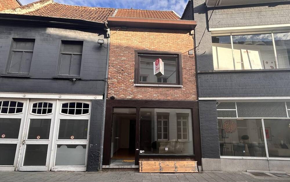 Appartement te  in Kortrijk 8500 735.00€ 2 slaapkamers 138.00m² - Zoekertje 314424