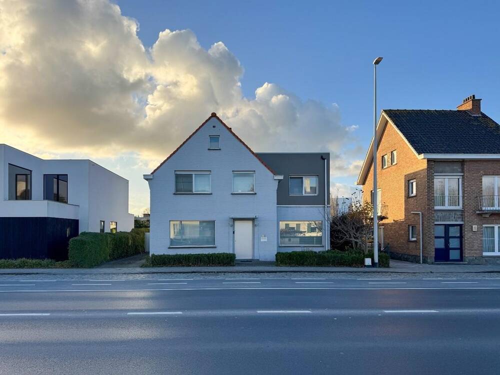 Huis te  in Diksmuide 8600 950.00€ 4 slaapkamers 255.00m² - Zoekertje 324099