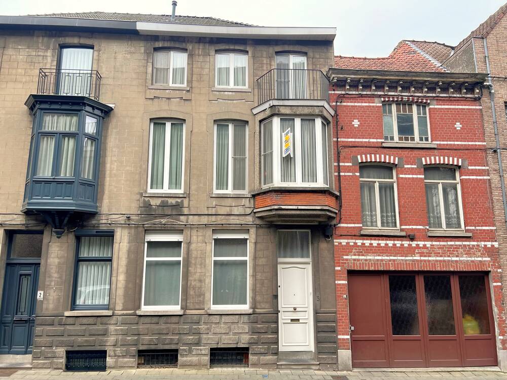 Herenhuis te  koop in Menen 8930 249000.00€ 6 slaapkamers 180.00m² - Zoekertje 368294